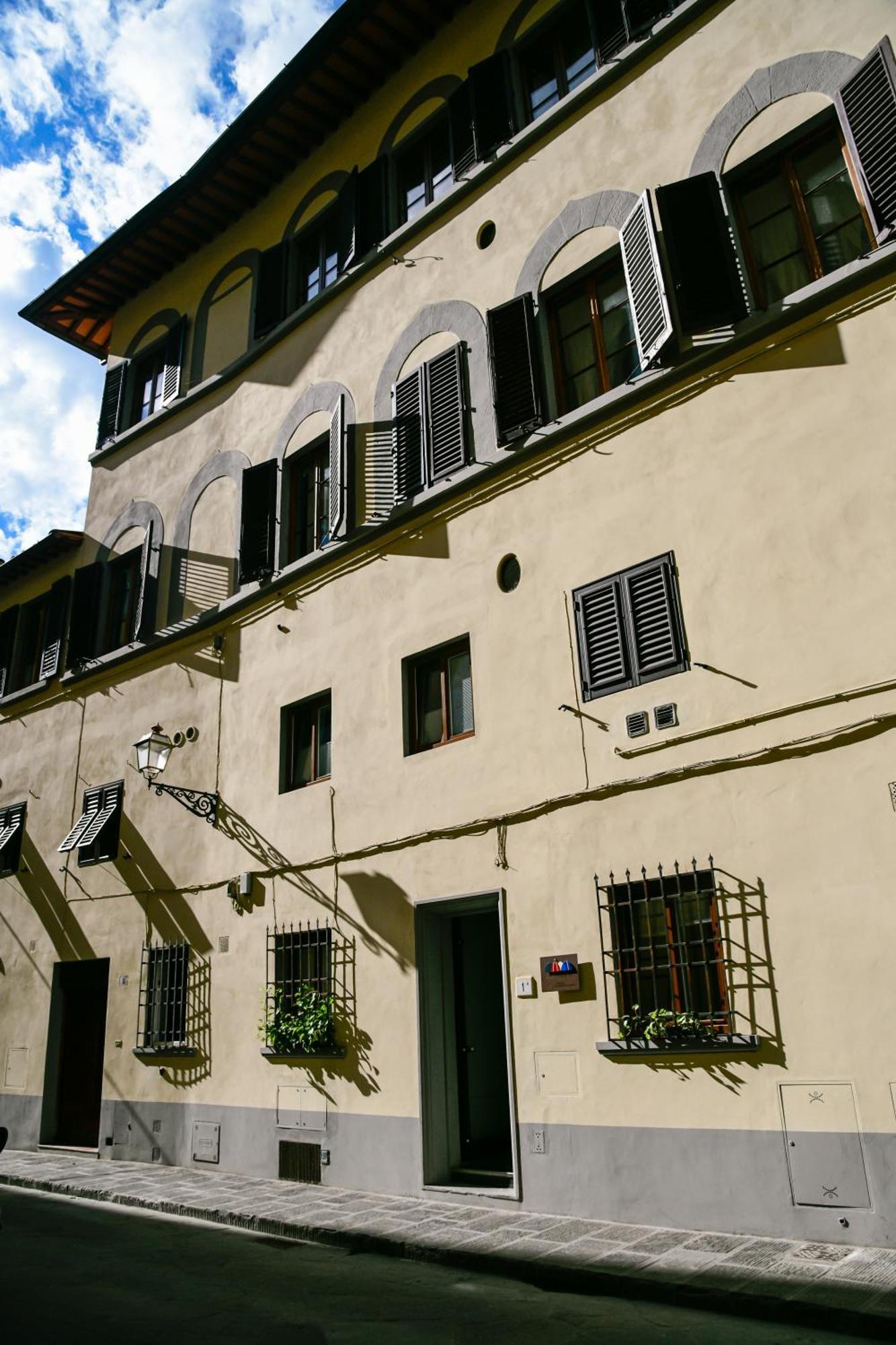 Casa S A F E R Florencia